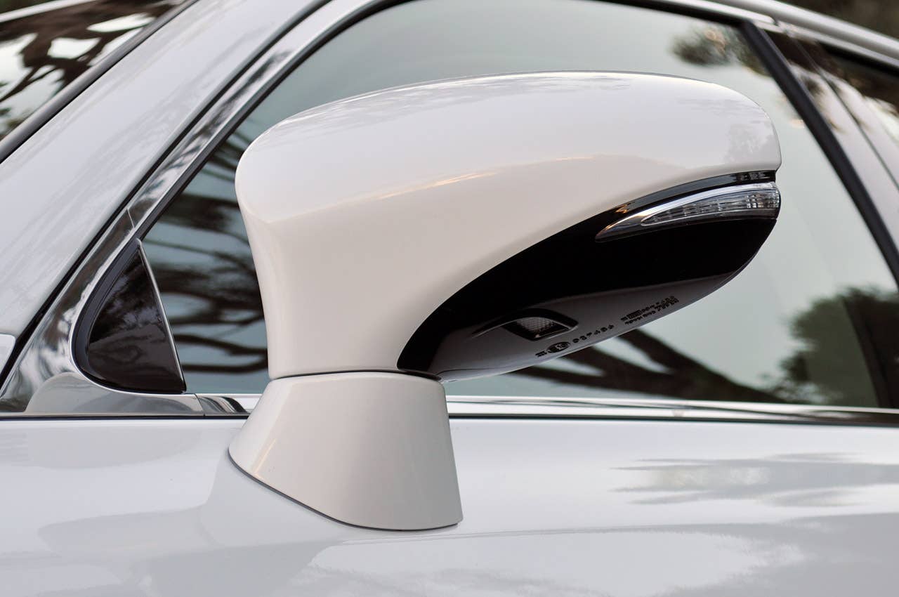 2013 Lexus GS 450h side mirror