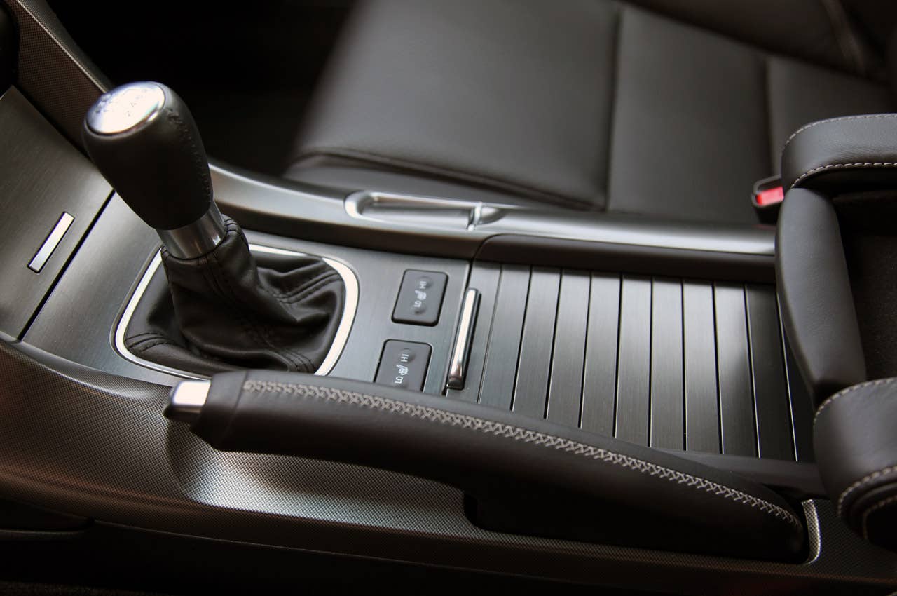 2012 Acura TL SH-AWD center console