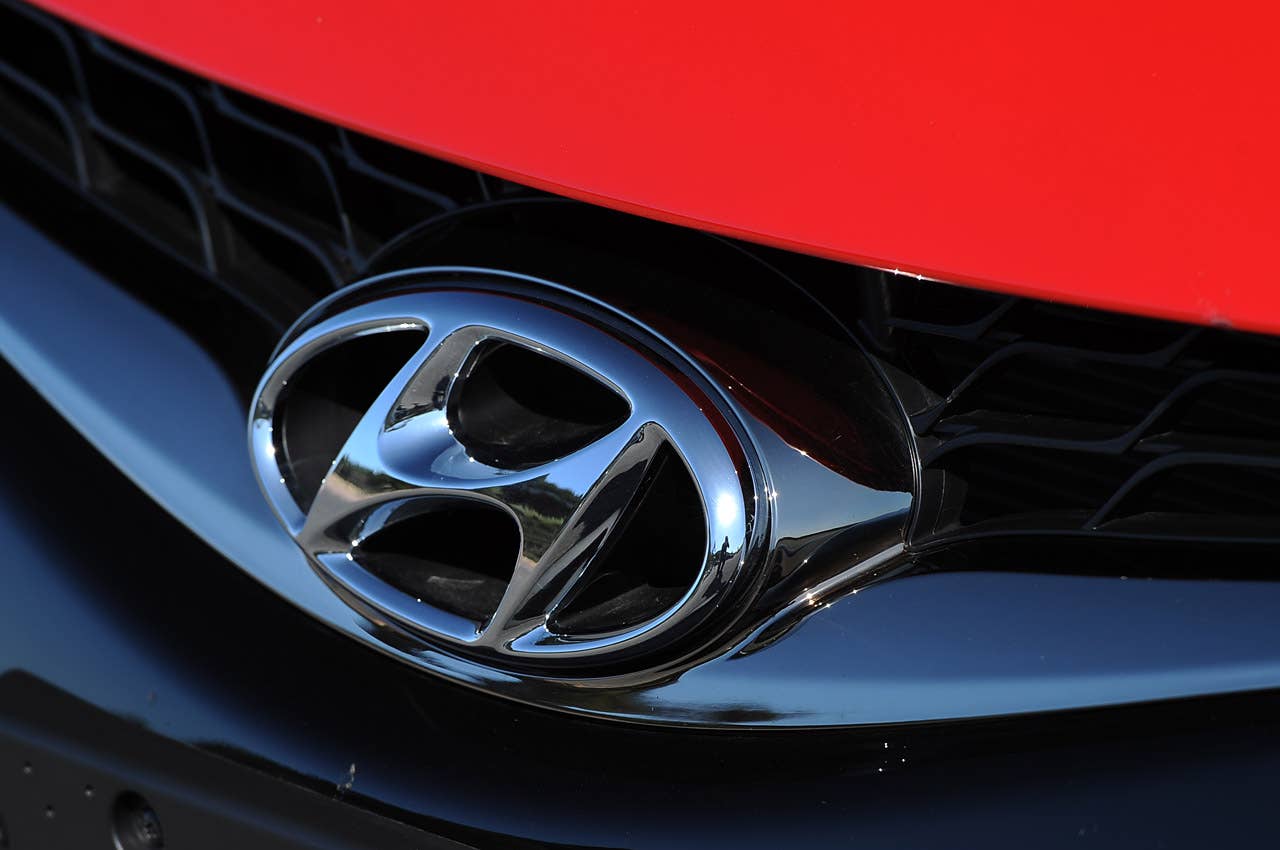 2013 Hyundai Elantra Coupe logo