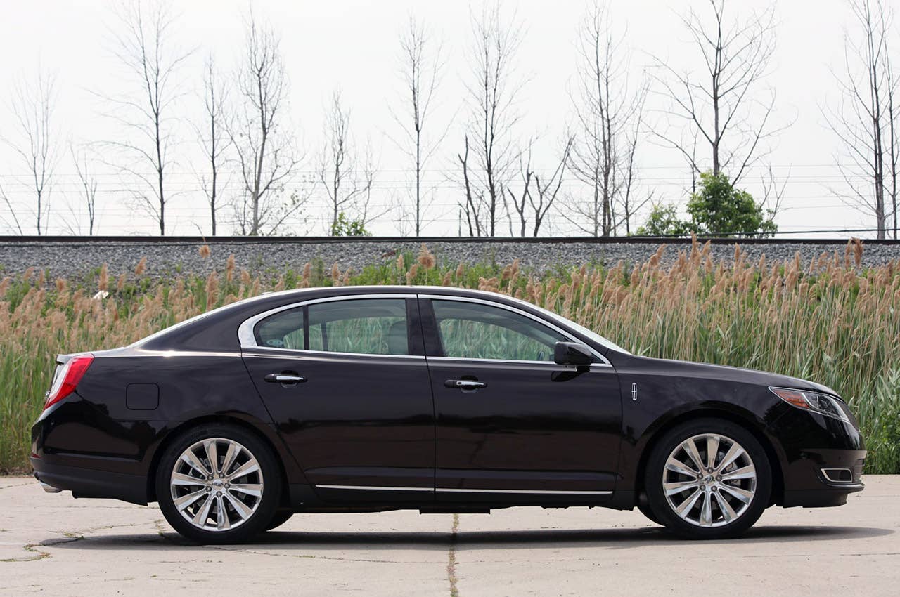 2013 Lincoln MKS EcoBoost side view