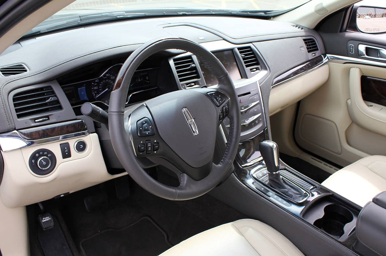 2013 Lincoln MKS EcoBoost interior