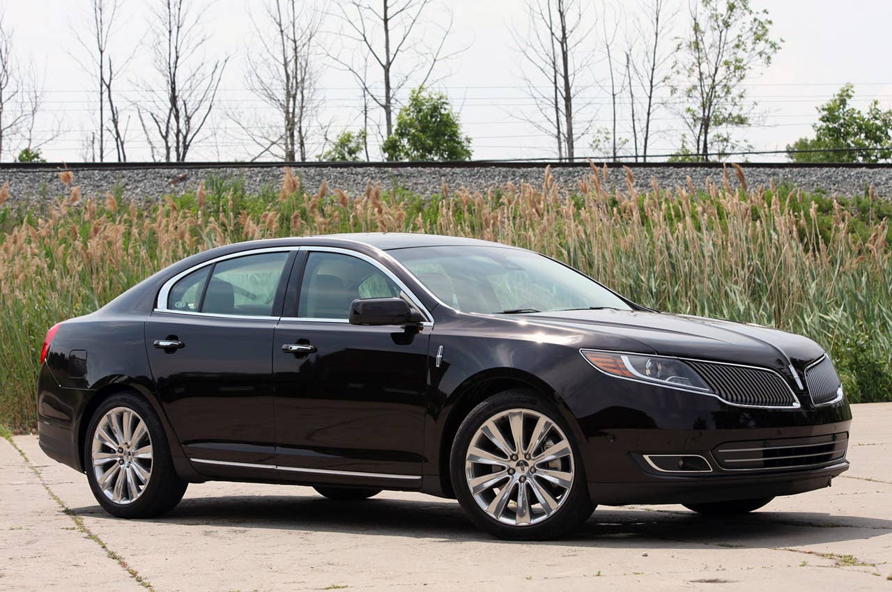 2013 Lincoln MKS EcoBoost front 3/4 view
