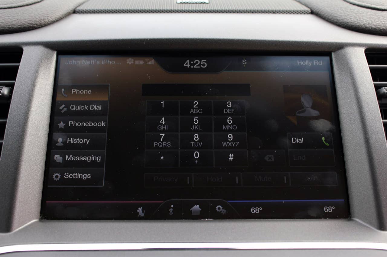 2013 Lincoln MKS EcoBoost phone display