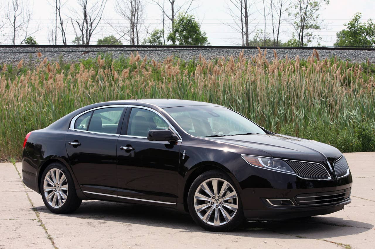 2013 Lincoln MKS EcoBoost front 3/4 view