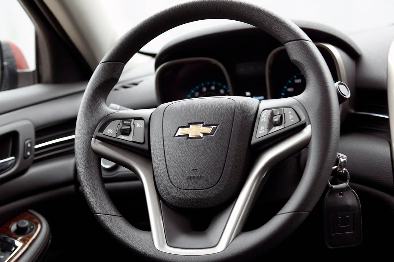 2013 Chevrolet Malibu Eco steering wheel