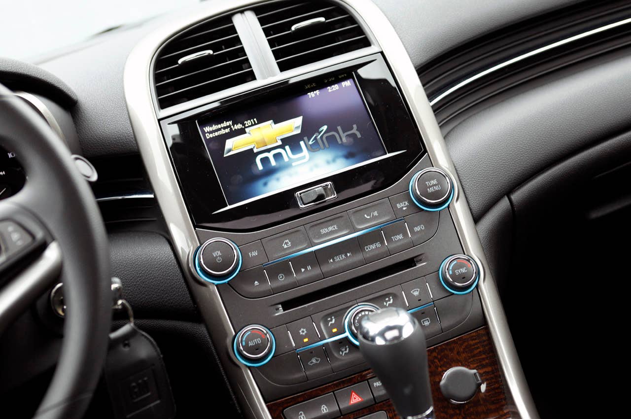 2013 Chevrolet Malibu Eco instrument panel