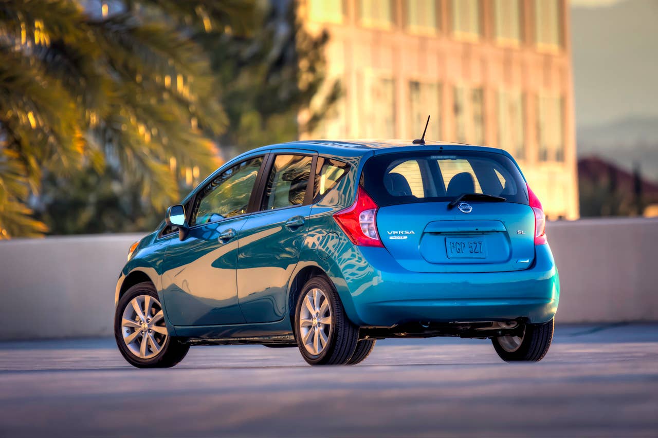 The all-new Versa Note is offered in a range of well-equipped grade levels: S, S Plus and SV, along with top-of-the-line SL Packages. Each is equipped with an advanced 1.6-liter DOHC 4- cylinder engine with dual fuel injection and Twin CVTC (Continuously Variable Timing Control).