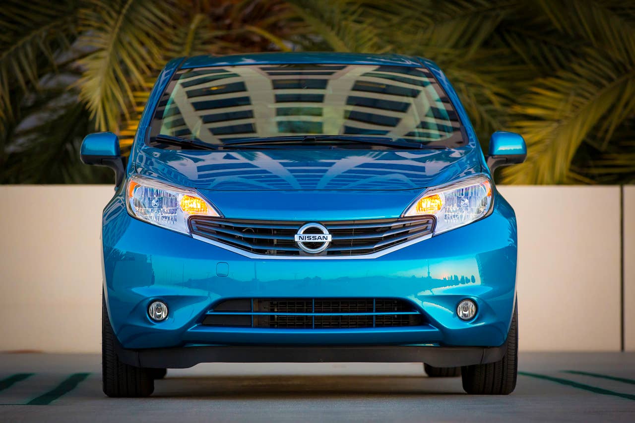 The all-new Versa Note is offered in a range of well-equipped grade levels: S, S Plus and SV, along with top-of-the-line SL Packages. Each is equipped with an advanced 1.6-liter DOHC 4- cylinder engine with dual fuel injection and Twin CVTC (Continuously Variable Timing Control).