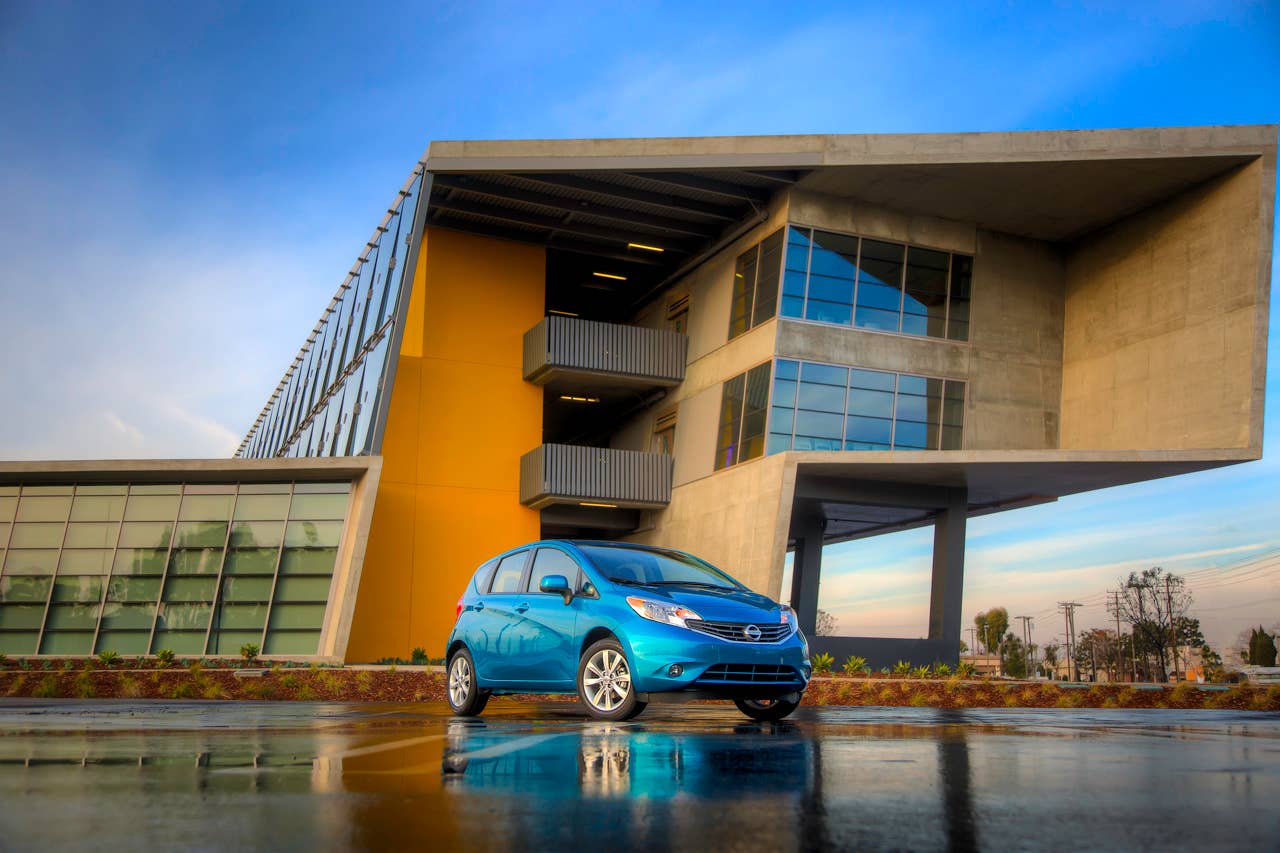 The all-new Versa Note is offered in a range of well-equipped grade levels: S, S Plus and SV, along with top-of-the-line SL Packages. Each is equipped with an advanced 1.6-liter DOHC 4- cylinder engine with dual fuel injection and Twin CVTC (Continuously Variable Timing Control).