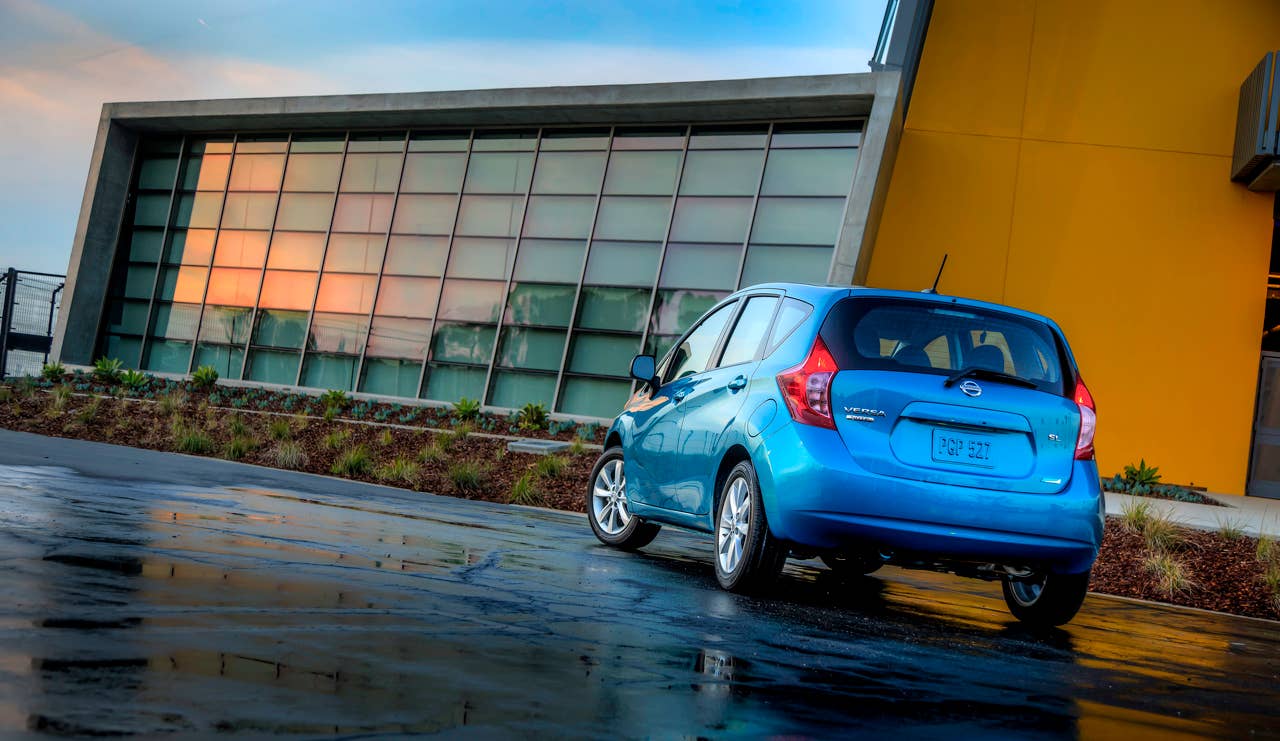 The all-new Versa Note is offered in a range of well-equipped grade levels: S, S Plus and SV, along with top-of-the-line SL Packages. Each is equipped with an advanced 1.6-liter DOHC 4- cylinder engine with dual fuel injection and Twin CVTC (Continuously Variable Timing Control).