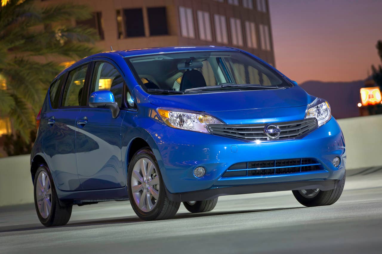 The all-new Versa Note is offered in a range of well-equipped grade levels: S, S Plus and SV, along with top-of-the-line SL Packages. Each is equipped with an advanced 1.6-liter DOHC 4- cylinder engine with dual fuel injection and Twin CVTC (Continuously Variable Timing Control).