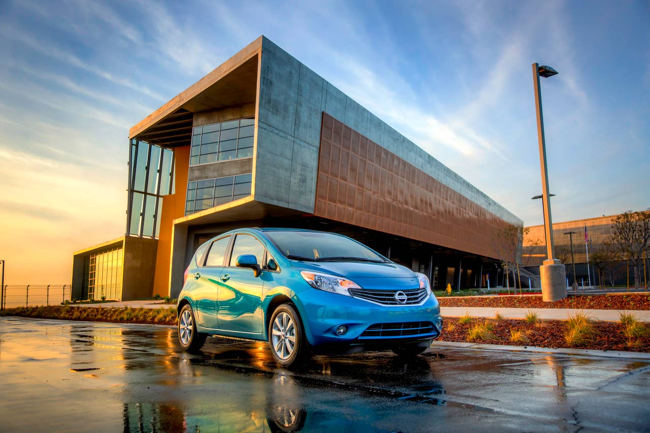 The all-new Versa Note is offered in a range of well-equipped grade levels: S, S Plus and SV, along with top-of-the-line SL Packages. Each is equipped with an advanced 1.6-liter DOHC 4- cylinder engine with dual fuel injection and Twin CVTC (Continuously Variable Timing Control).