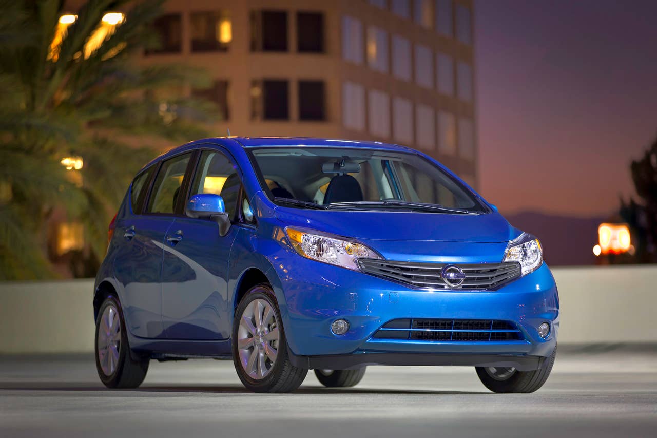 The all-new Versa Note is offered in a range of well-equipped grade levels: S, S Plus and SV, along with top-of-the-line SL Packages. Each is equipped with an advanced 1.6-liter DOHC 4- cylinder engine with dual fuel injection and Twin CVTC (Continuously Variable Timing Control).