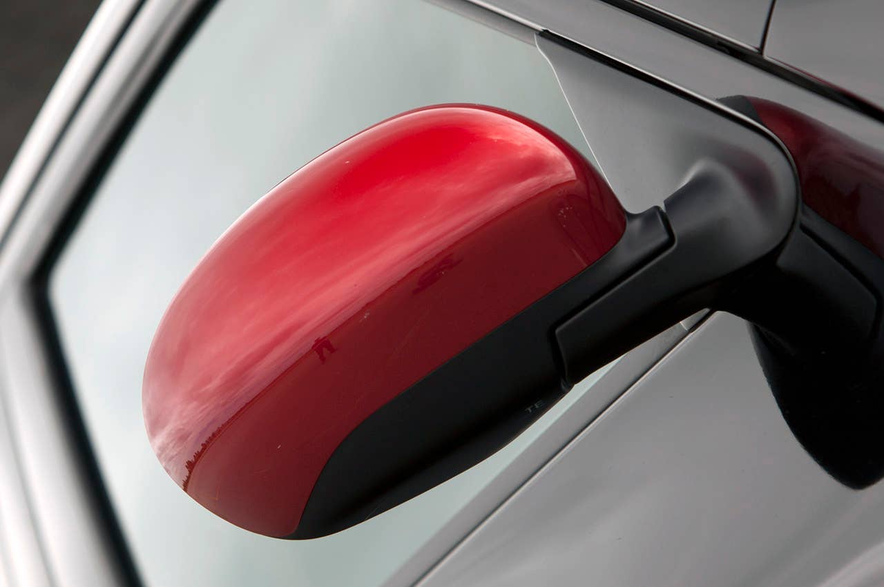 2013 Nissan Juke Nismo side mirror