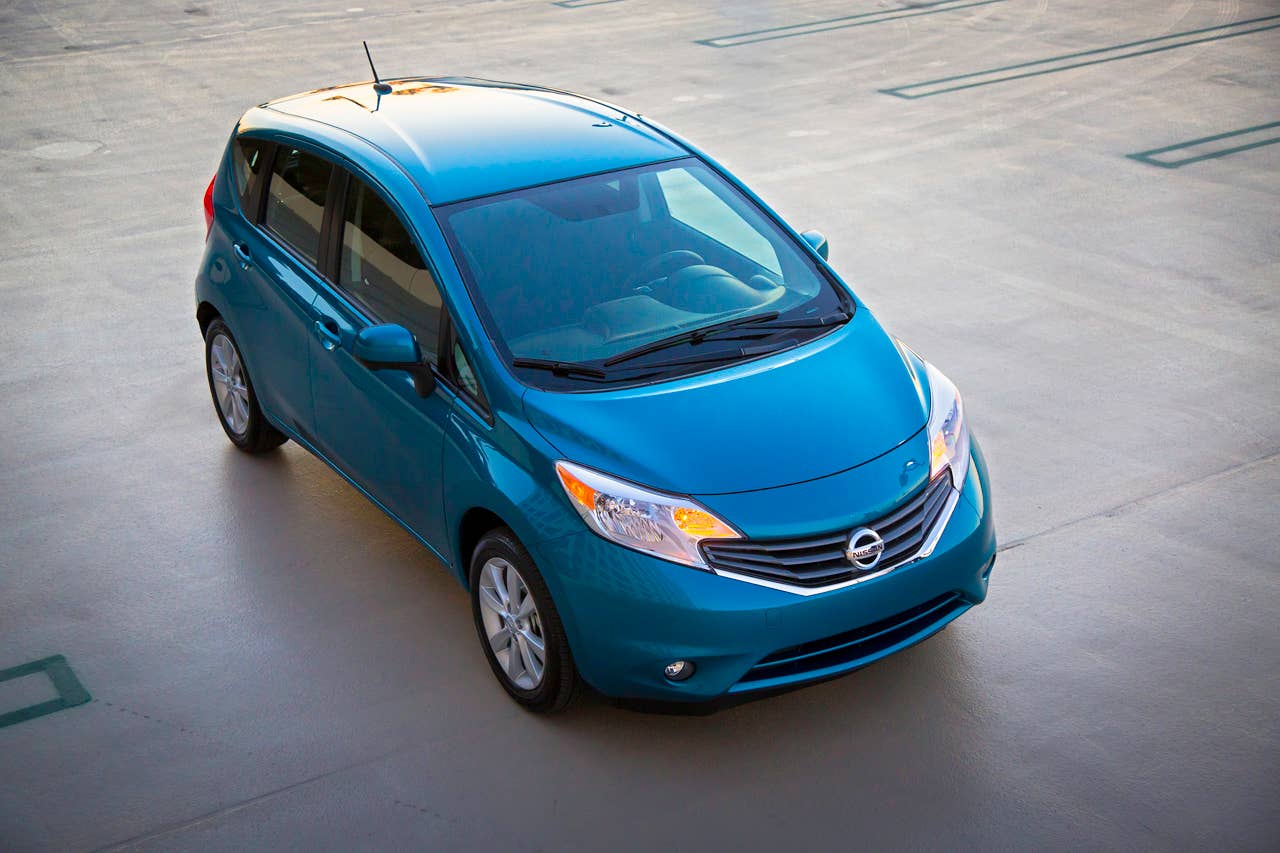 The all-new Versa Note is offered in a range of well-equipped grade levels: S, S Plus and SV, along with top-of-the-line SL Packages. Each is equipped with an advanced 1.6-liter DOHC 4- cylinder engine with dual fuel injection and Twin CVTC (Continuously Variable Timing Control).