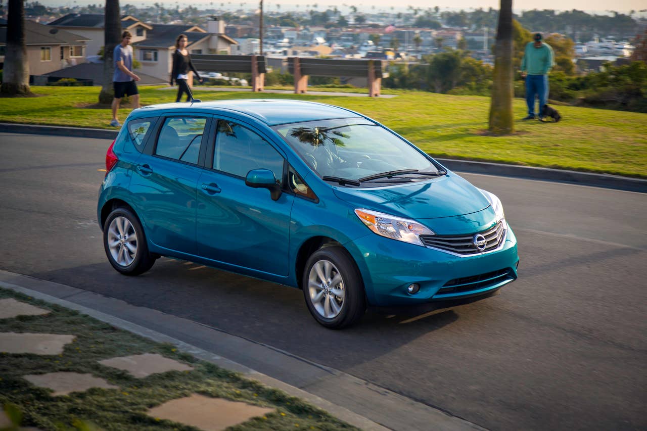The all-new Versa Note is offered in a range of well-equipped grade levels: S, S Plus and SV, along with top-of-the-line SL Packages. Each is equipped with an advanced 1.6-liter DOHC 4- cylinder engine with dual fuel injection and Twin CVTC (Continuously Variable Timing Control).