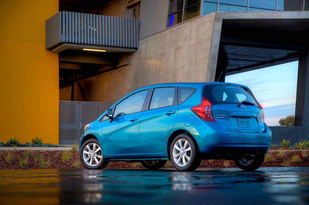 The all-new Versa Note is offered in a range of well-equipped grade levels: S, S Plus and SV, along with top-of-the-line SL Packages. Each is equipped with an advanced 1.6-liter DOHC 4- cylinder engine with dual fuel injection and Twin CVTC (Continuously Variable Timing Control).
