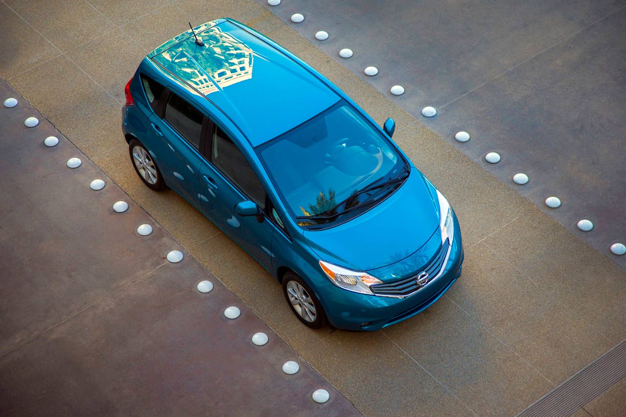 The all-new Versa Note is offered in a range of well-equipped grade levels: S, S Plus and SV, along with top-of-the-line SL Packages. Each is equipped with an advanced 1.6-liter DOHC 4- cylinder engine with dual fuel injection and Twin CVTC (Continuously Variable Timing Control).