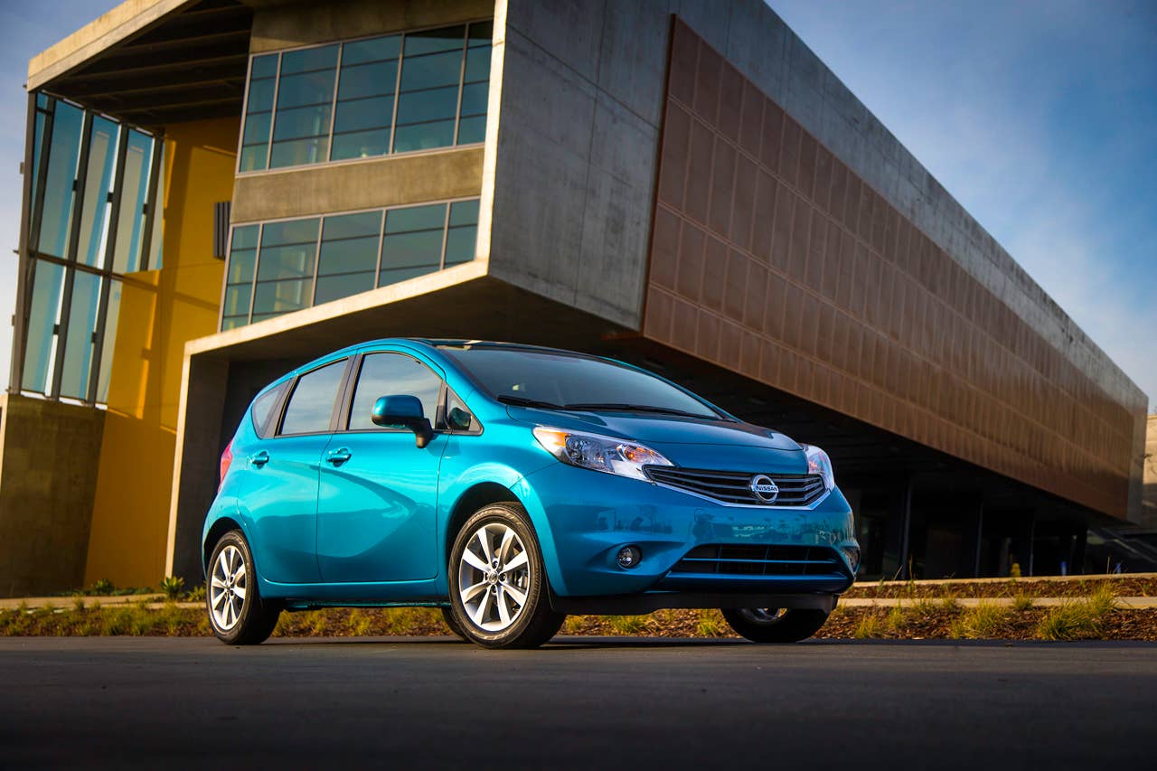 The all-new Versa Note is offered in a range of well-equipped grade levels: S, S Plus and SV, along with top-of-the-line SL Packages. Each is equipped with an advanced 1.6-liter DOHC 4- cylinder engine with dual fuel injection and Twin CVTC (Continuously Variable Timing Control).