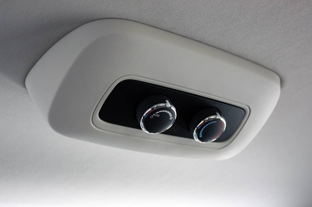 2011 Dodge Durango rear seat climate controls