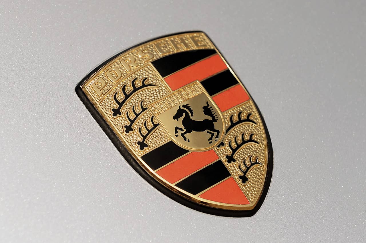 Porsche 911 Restored by Singer logo