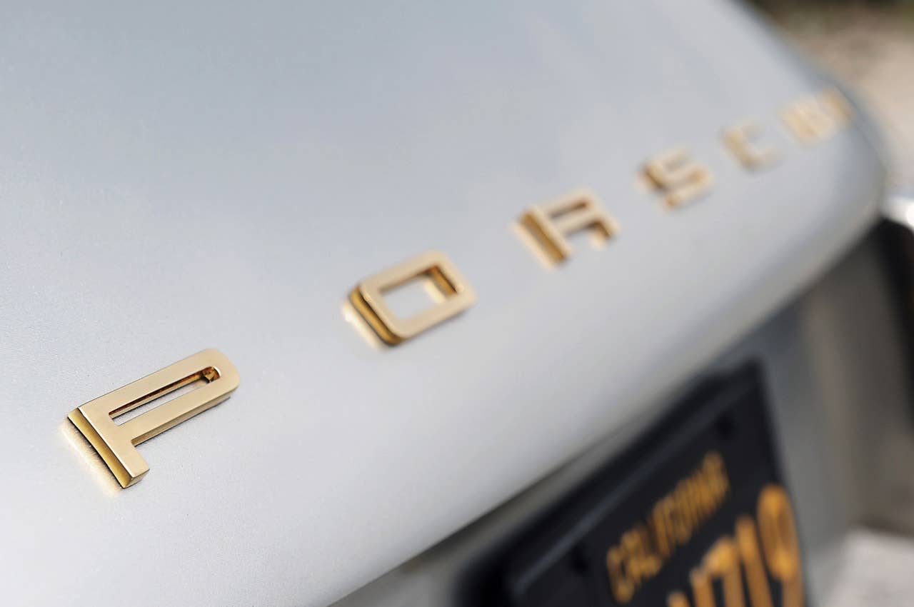 Porsche 911 Restored by Singer badge
