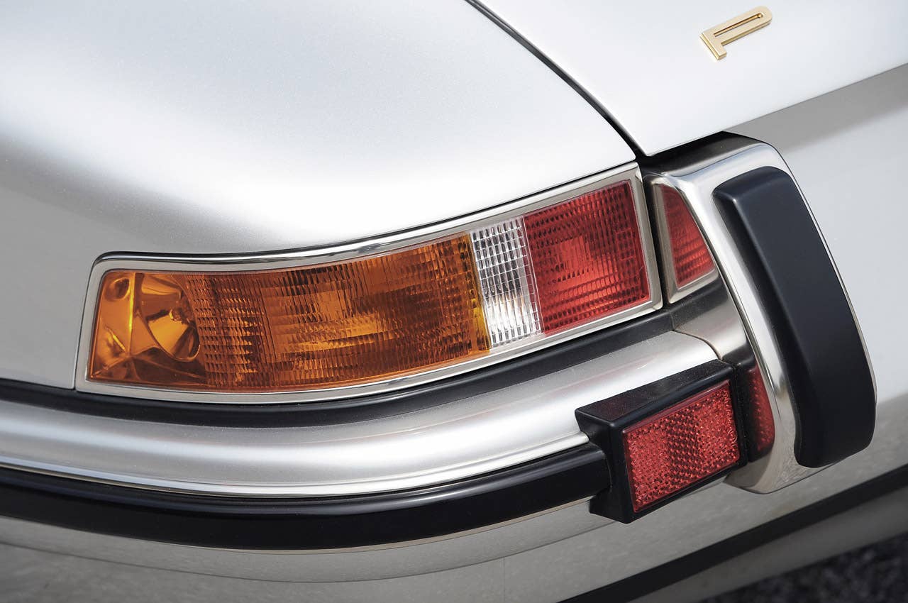 Porsche 911 Restored by Singer taillights