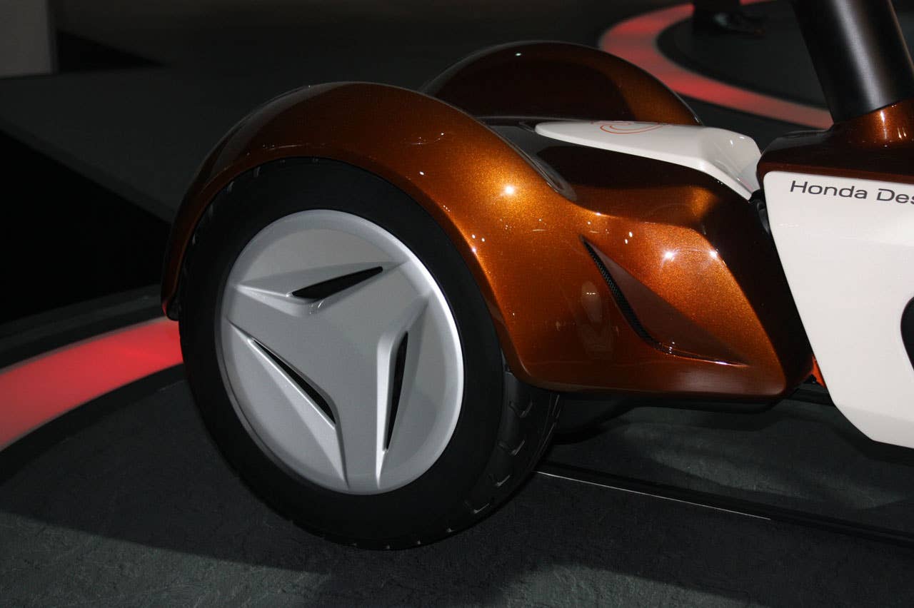 Honda E-Canopy Trike rear wheel