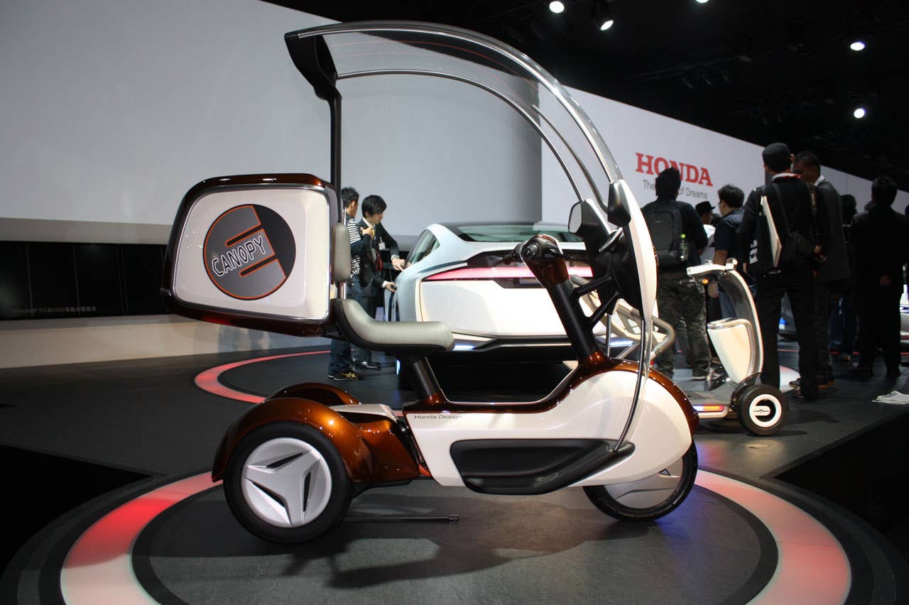 Honda E-Canopy Trike side