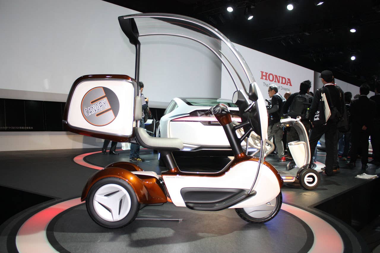 Honda E-Canopy Trike side