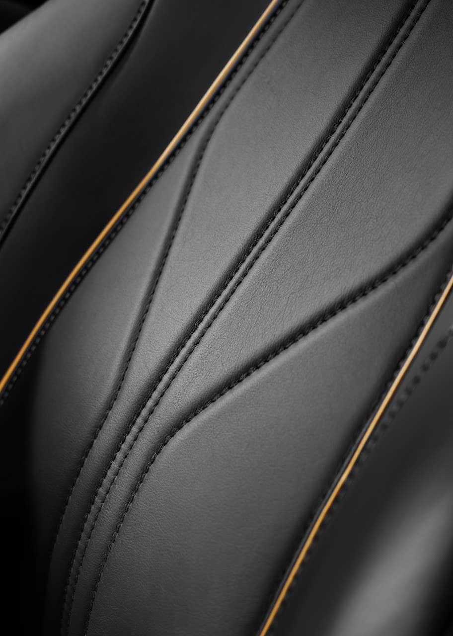2012 Aston Martin Virage Coupe seat