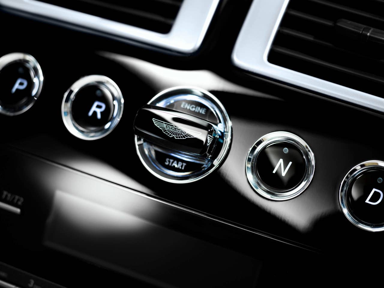 2012 Aston Martin Virage Volante dashboard