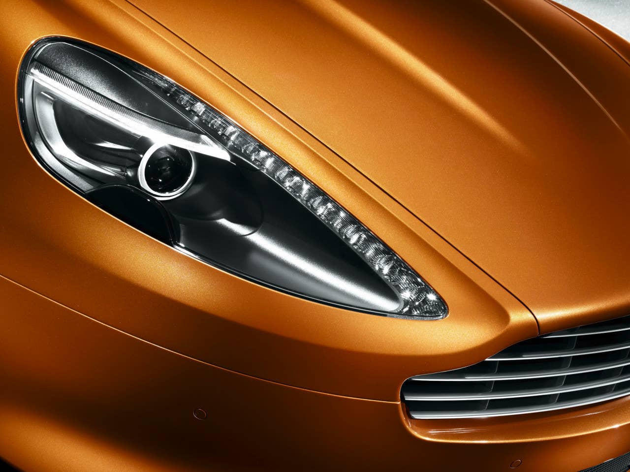 2012 Aston Martin Virage Coupe headlight