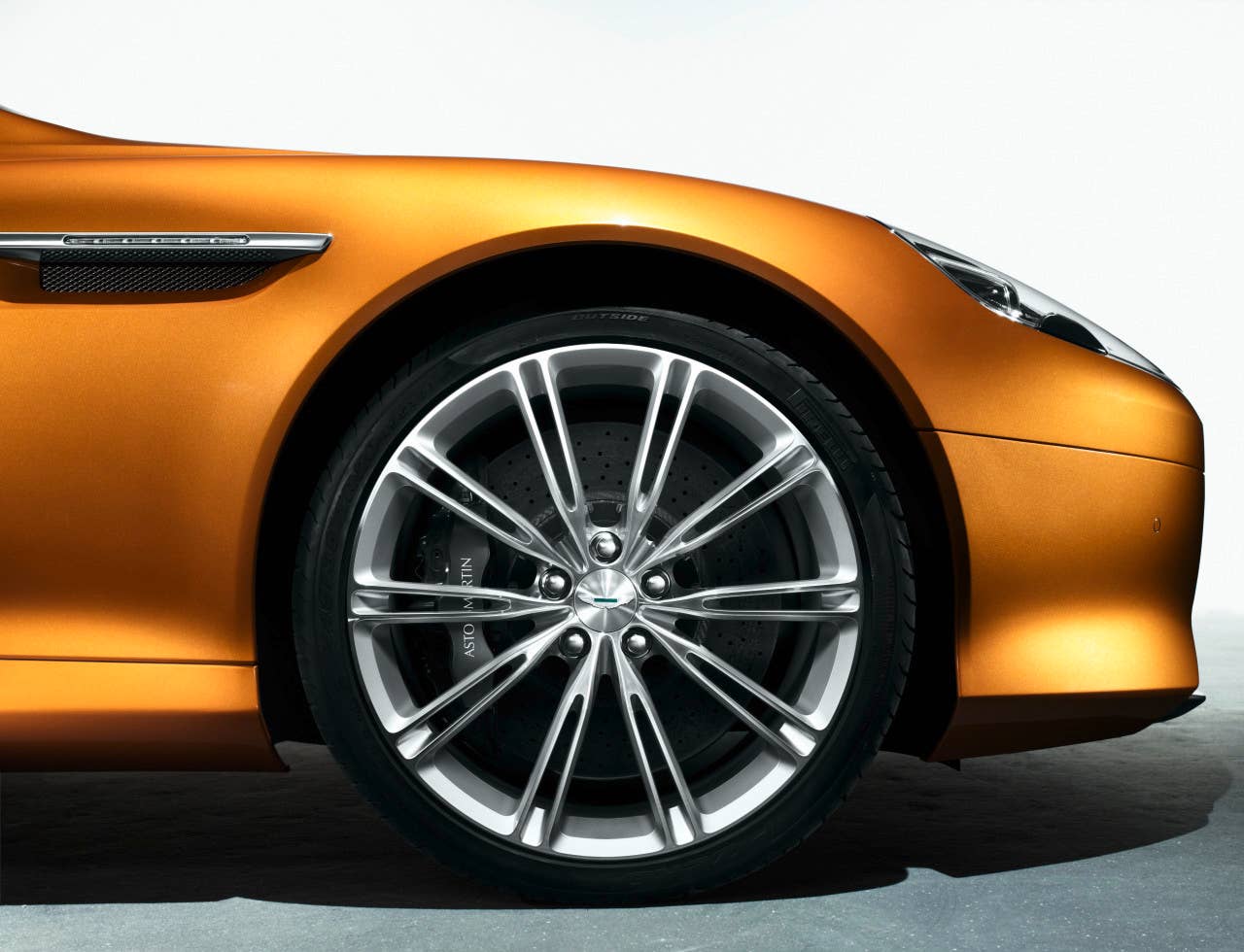 2012 Aston Martin Virage Coupe wheel