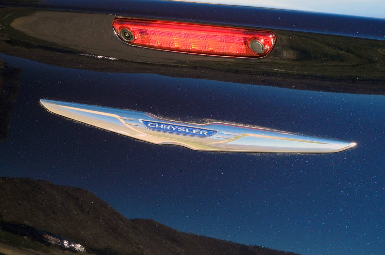 2011 Chrysler 300 logo