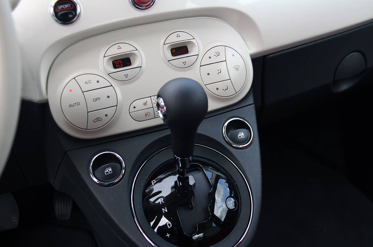 2012 Fiat 500C climate controls