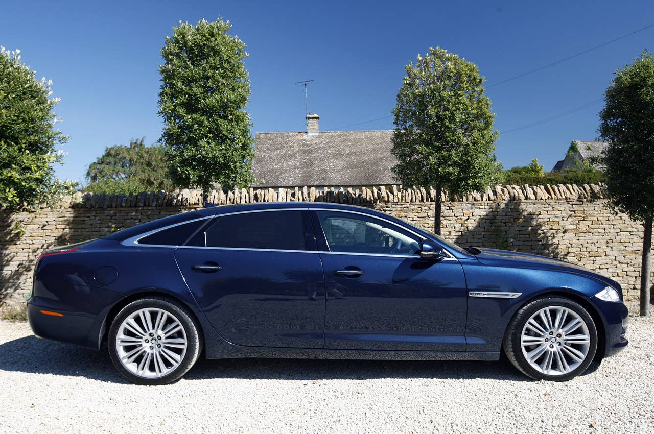 2013 Jaguar XJ V6 side view