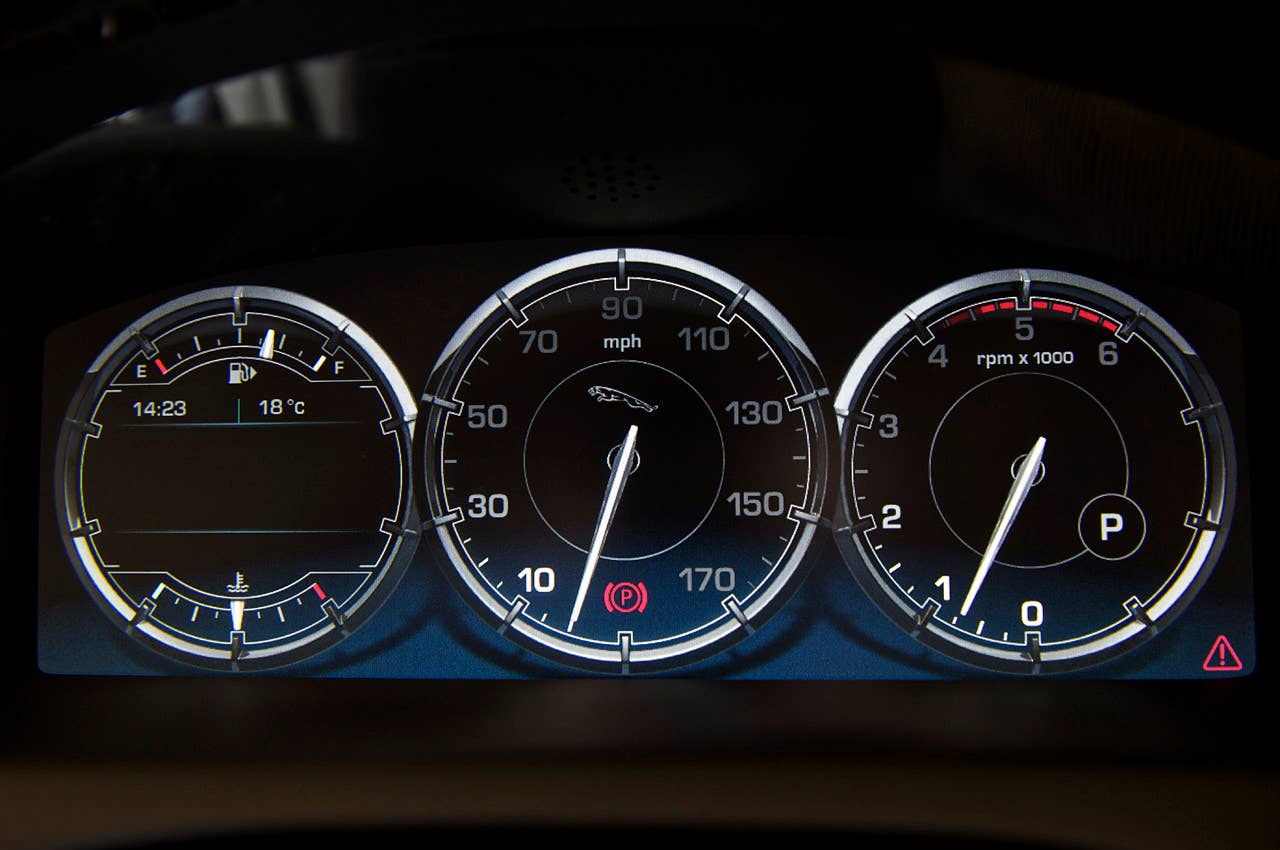 2013 Jaguar XJ V6 gauges