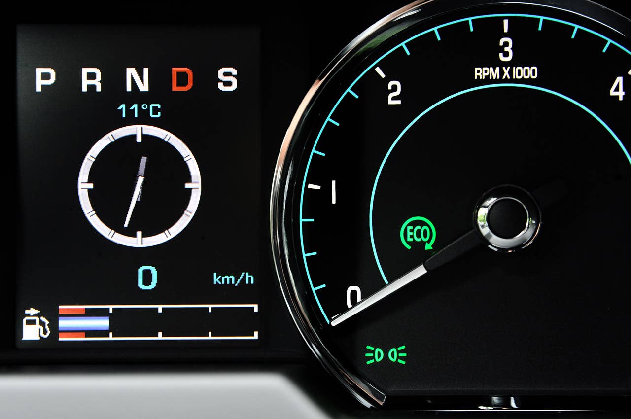 2013 Jaguar XJ V6 gauges