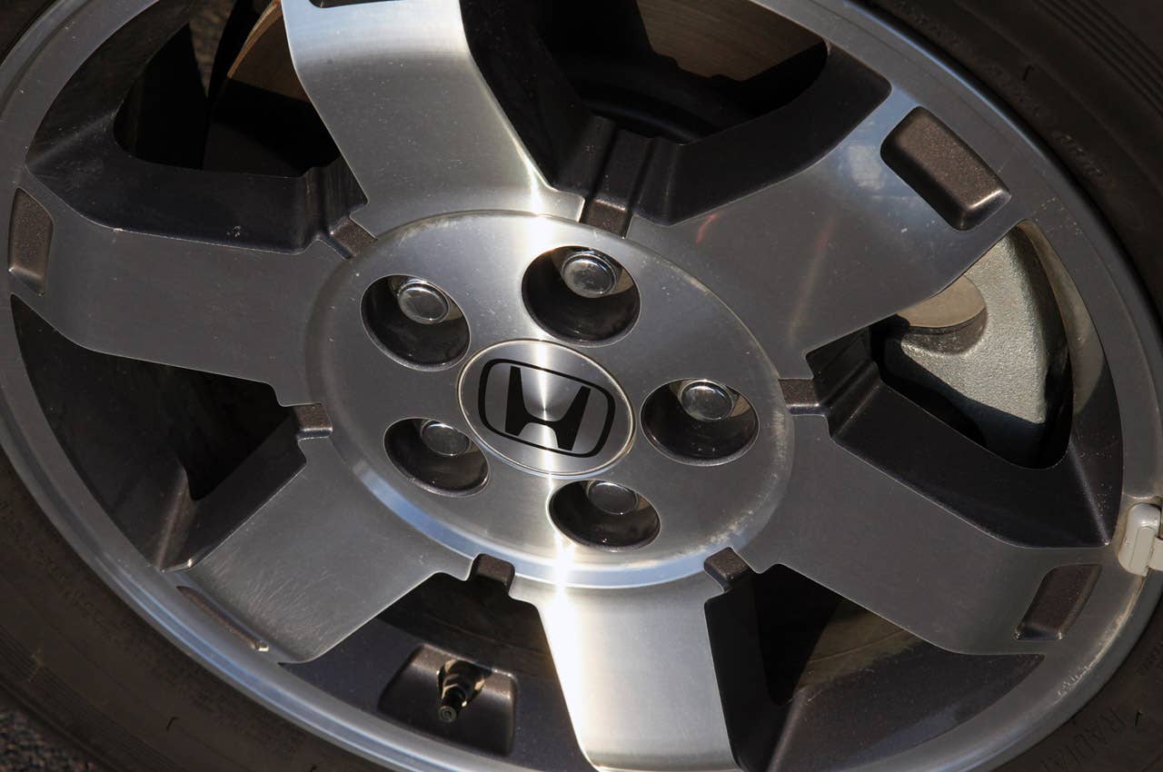 2011 Honda Pilot 4WD Touring wheel