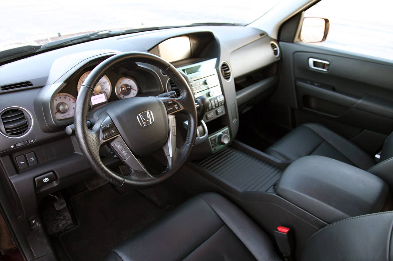 2011 Honda Pilot 4WD Touring interior