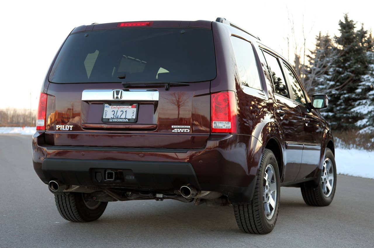 2011 Honda Pilot 4WD Touring rear 3/4 view