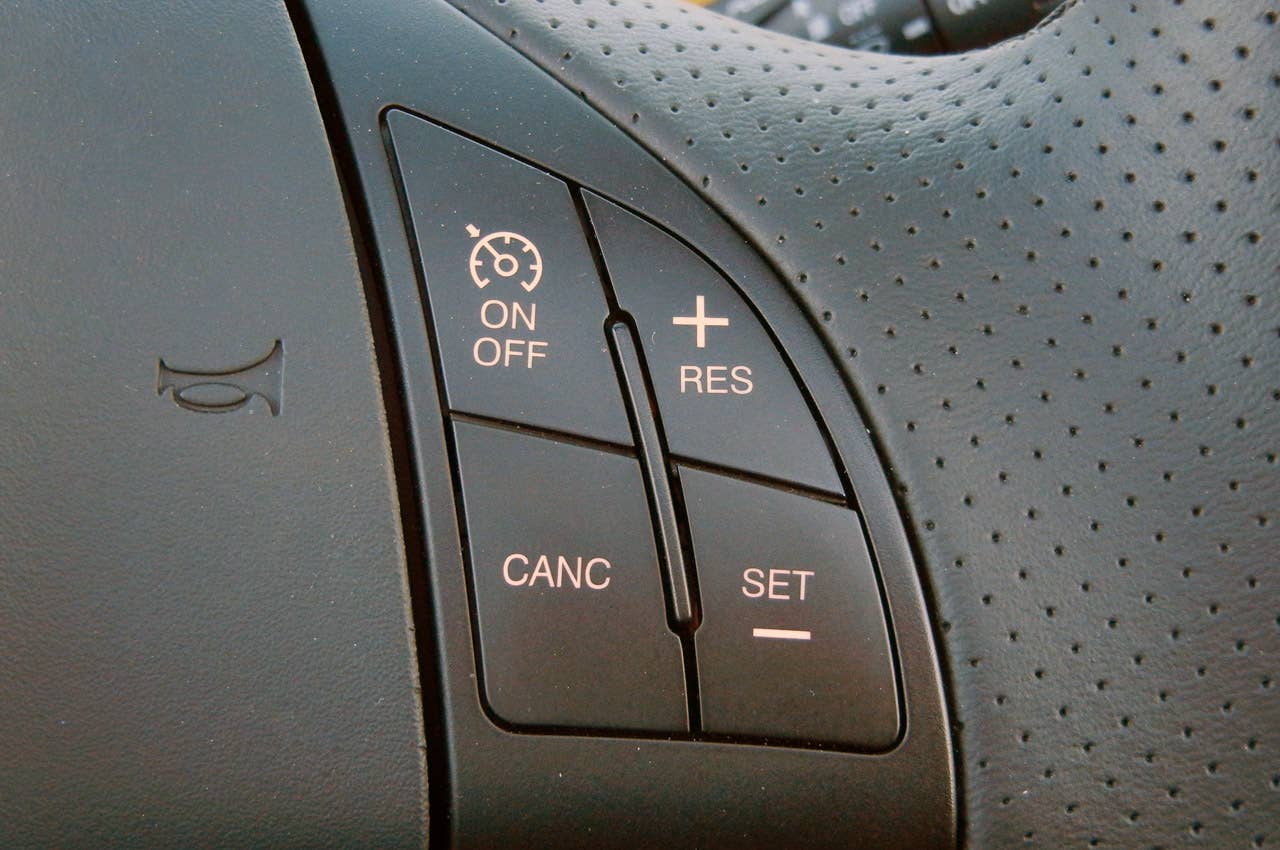 2012 Fiat 500 steering wheel controls