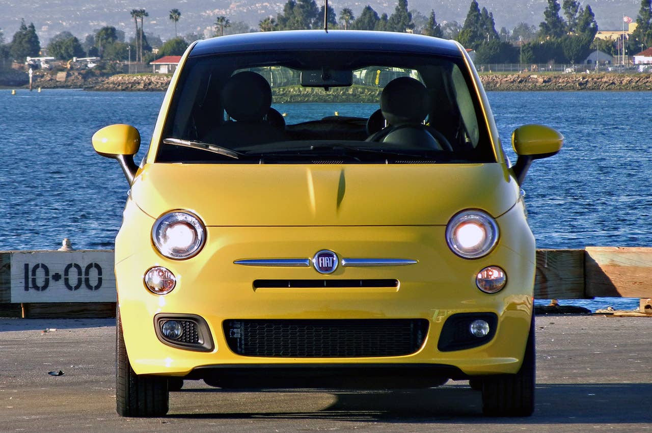 2012 Fiat 500 front view