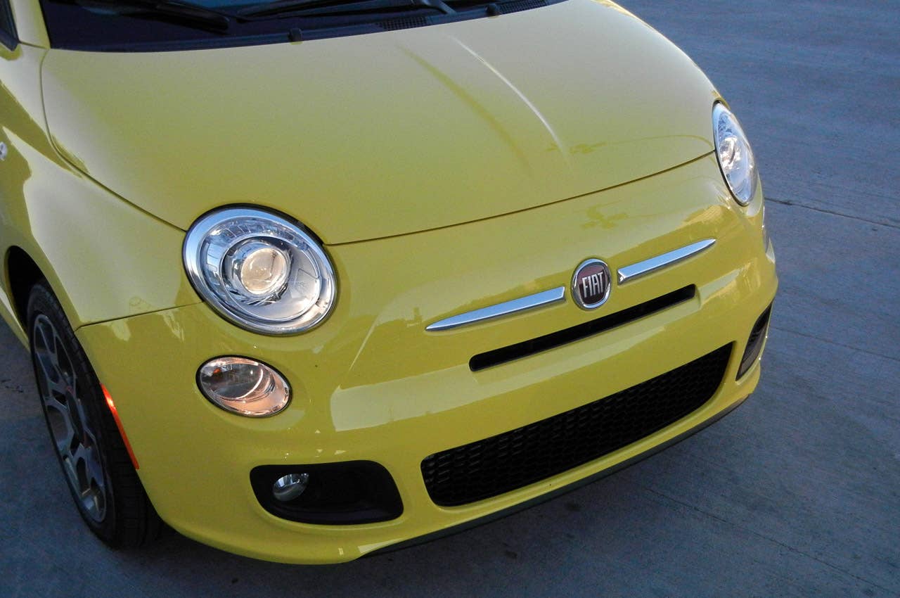2012 Fiat 500 front detail