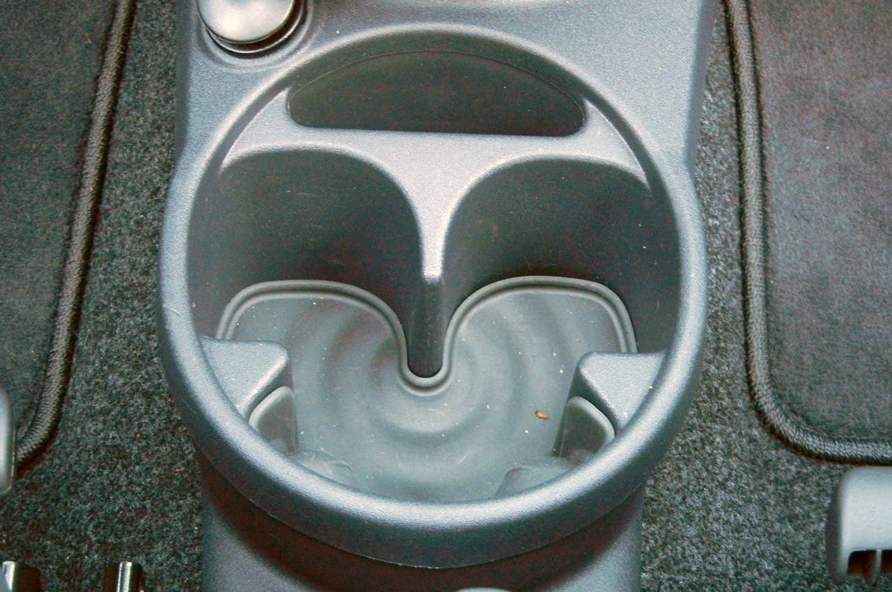 2012 Fiat 500 cup holder