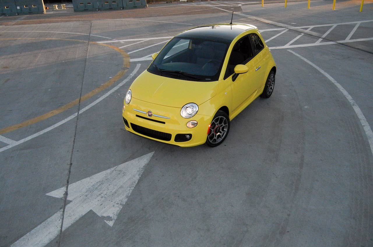 2012 Fiat 500 front 3/4 view
