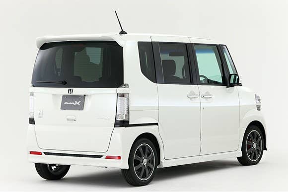 Honda N Box Modulo X rear 3/4