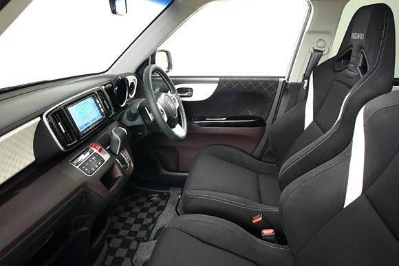 Honda N-One Modulo Style interior
