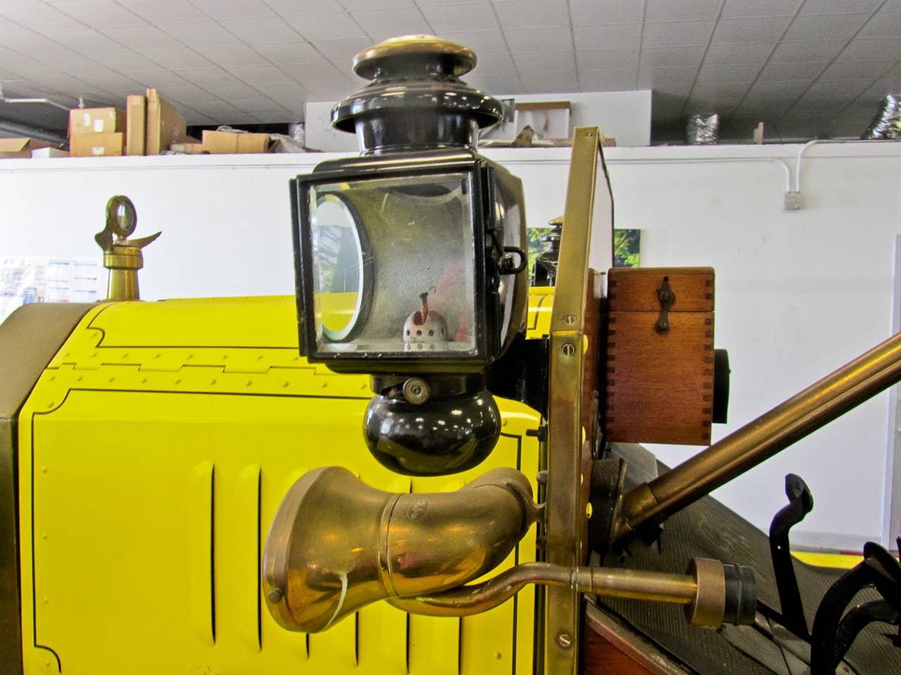 1914 Ford Model T lamps